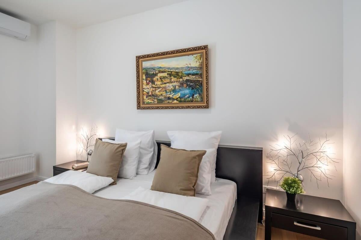 Homey Apartment With Ac And Balcony Budapest Kültér fotó